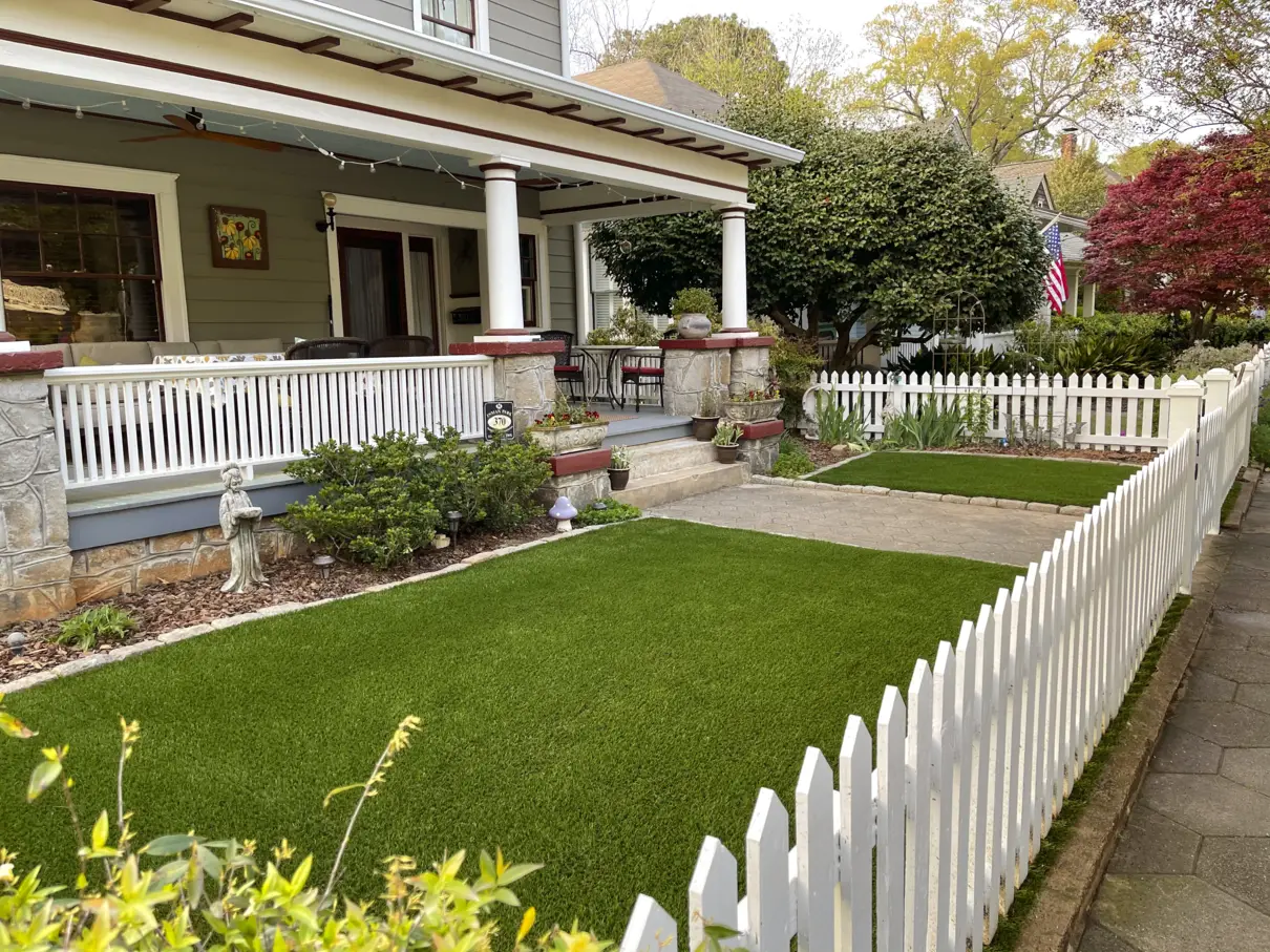 landscaping grass like astrotturf