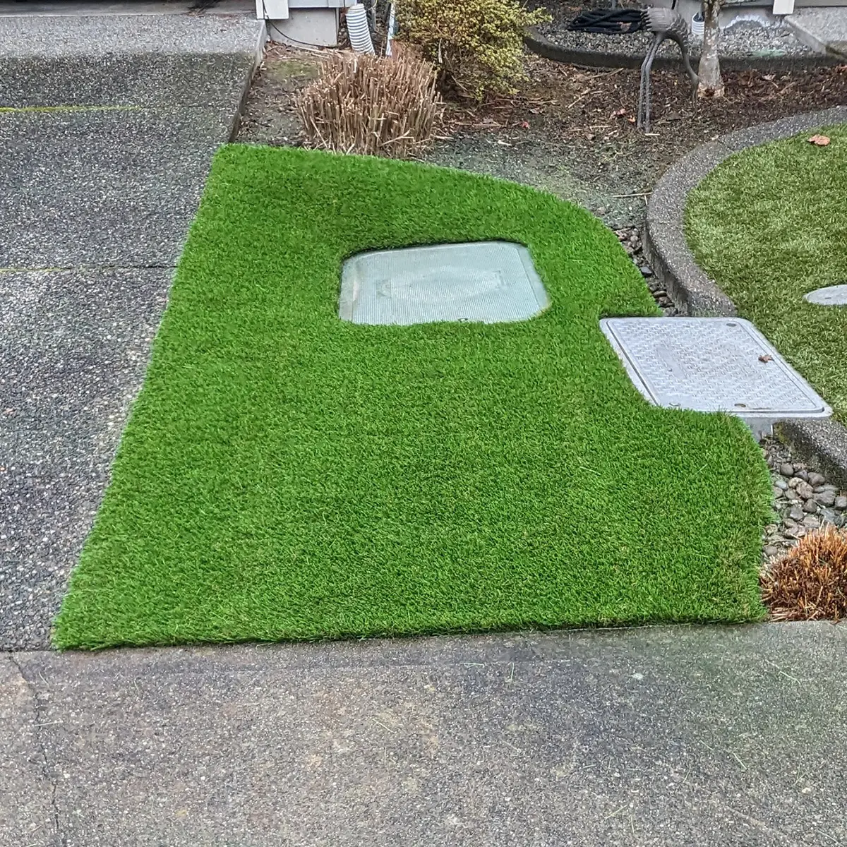 artificial landscaping grass Mill Creek
