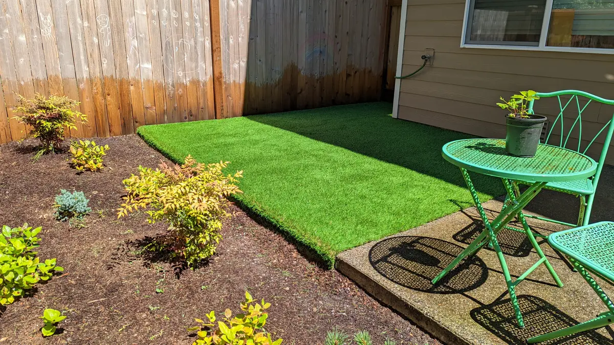 artificial landscaping grass