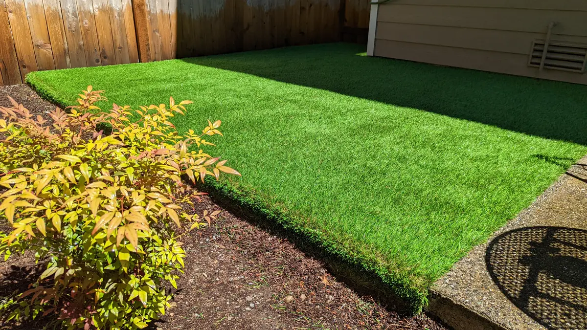 artificial landscaping grass