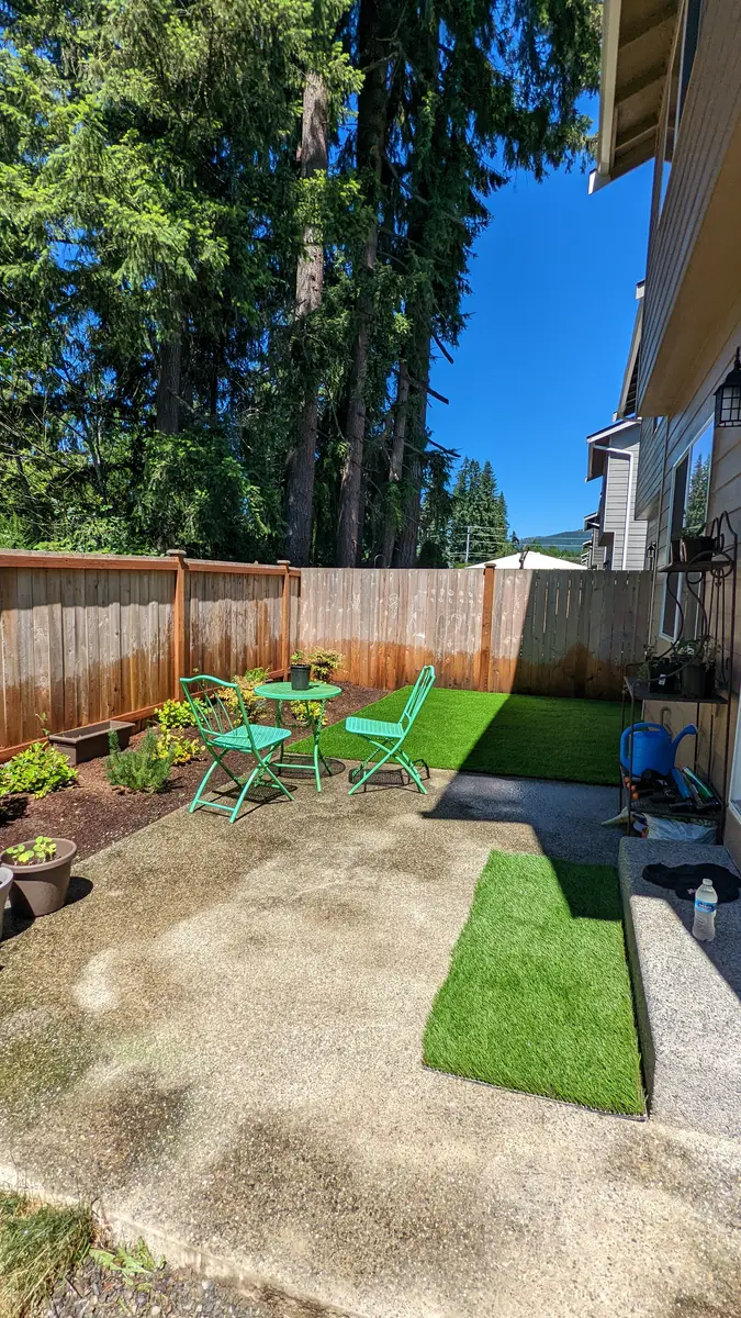 artificial landscaping grass